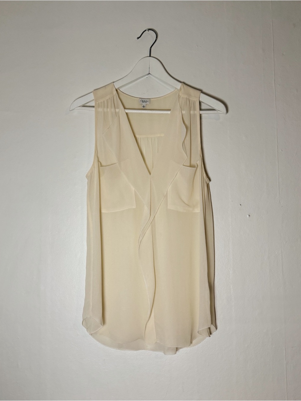 Aritzia Babaton Cream Silk Sleeveless Camisole